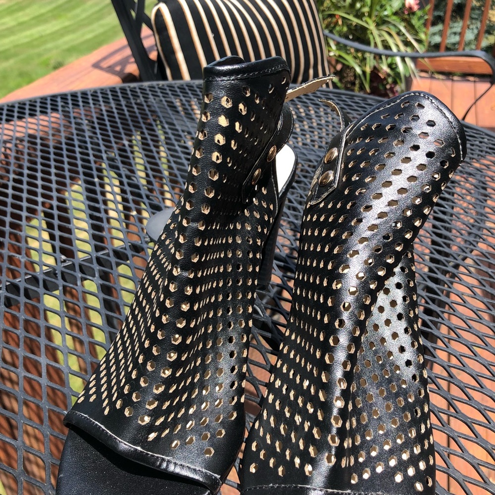 Black Sandals